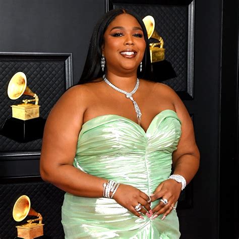 lizzo topless|Lizzo Shares Unedited Nude Pic With Empowering Body。